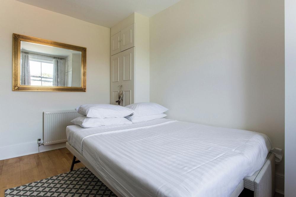 Gibson Square by Onefinestay