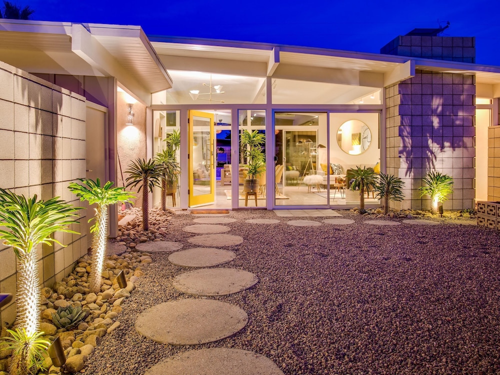 Palm Springs Vacations - West Elm House 2017: The Alexander - Property Image 55