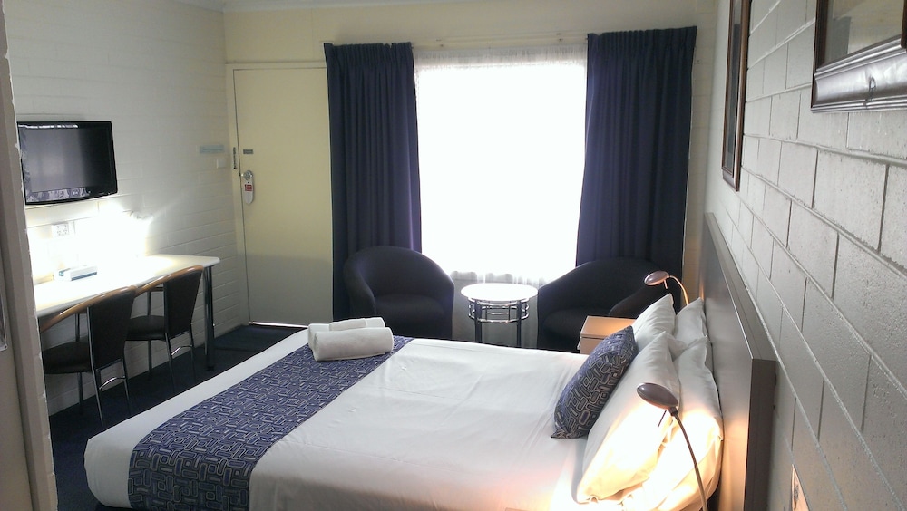 Oval Motel