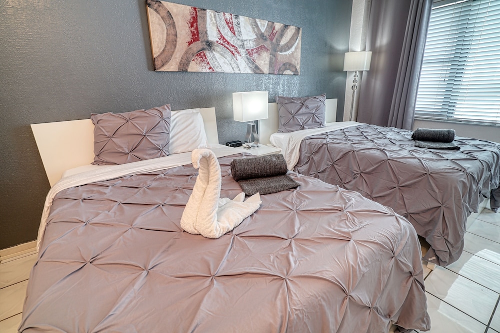 Private Apartments at the Casablanca