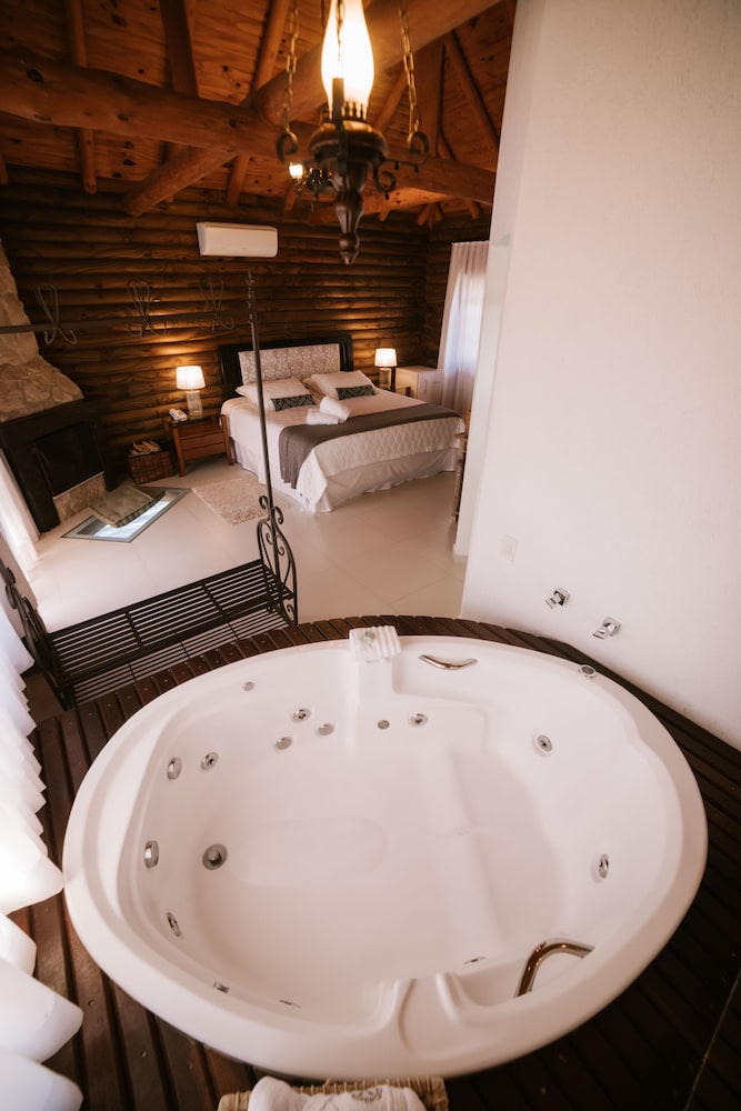 Virá Charme Resort