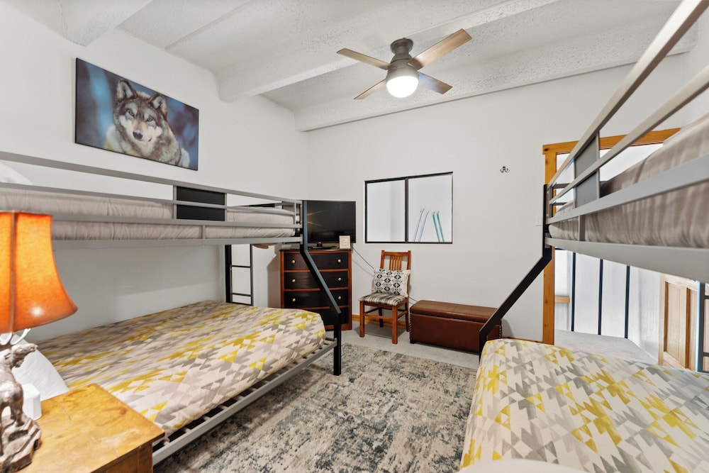 Summit House East #313