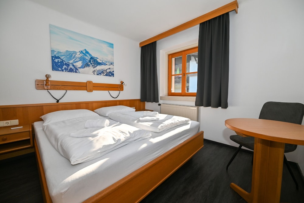 Schmitten 27 - Apartment 10 200m From ski Lift