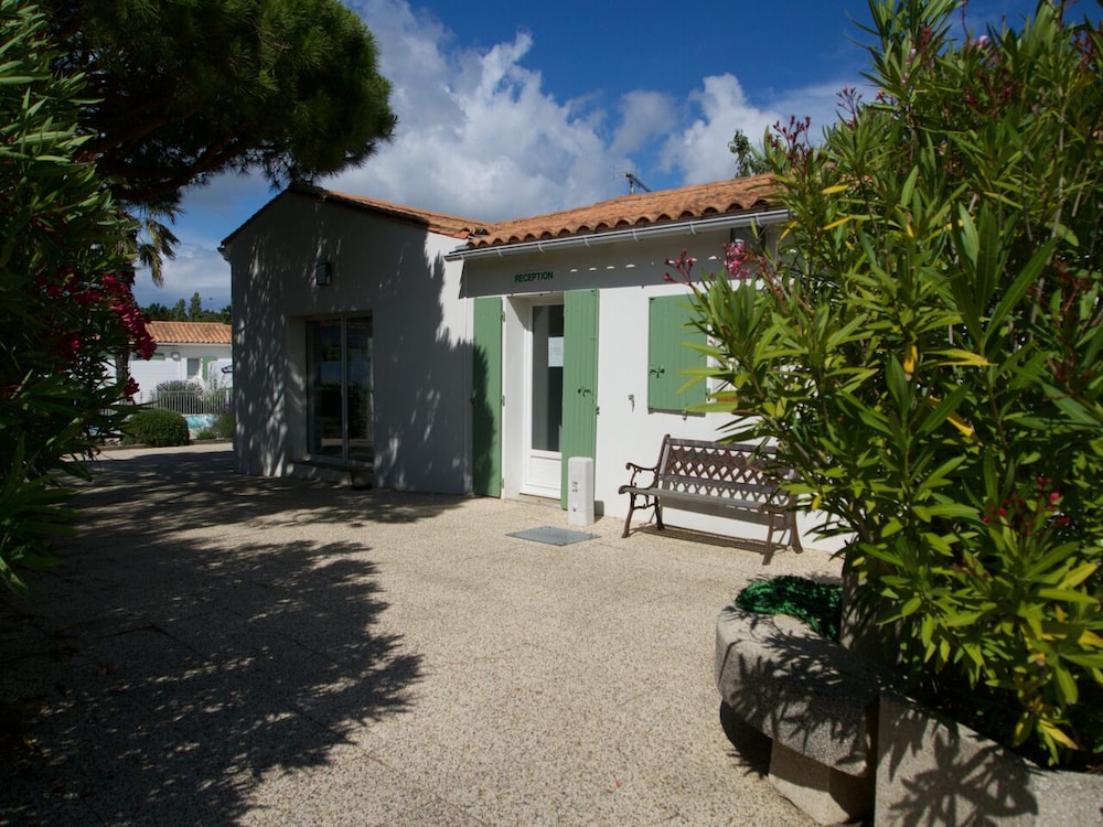 Le Petit Bois view 3