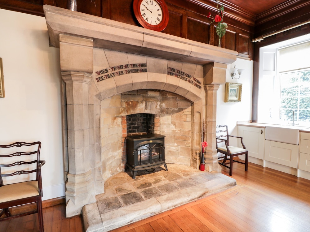 Auchentroig House