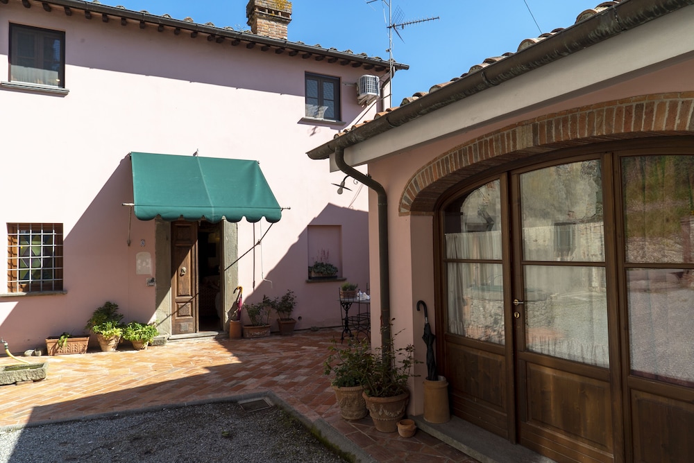 Country Historical House Lucca