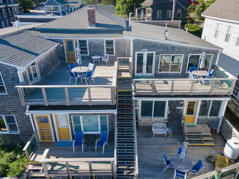 Inn on the Harbor
