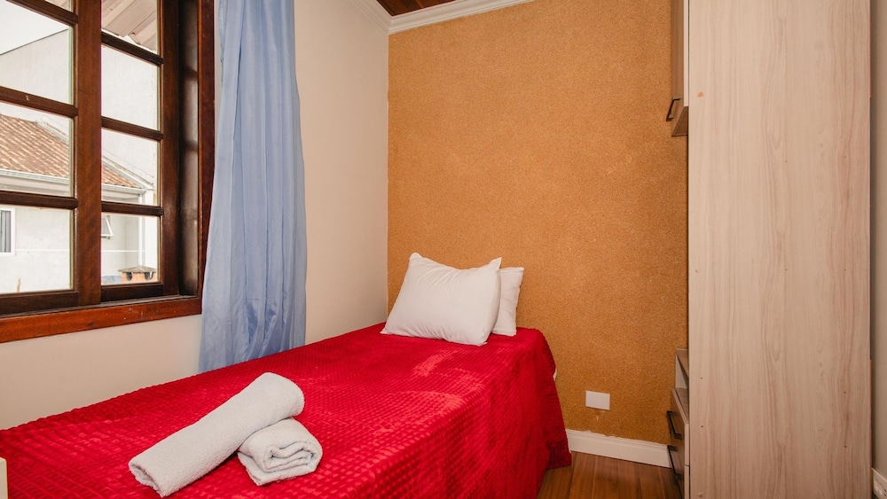Casa com Churrasq Garagem Wi-fi e Petfriendly