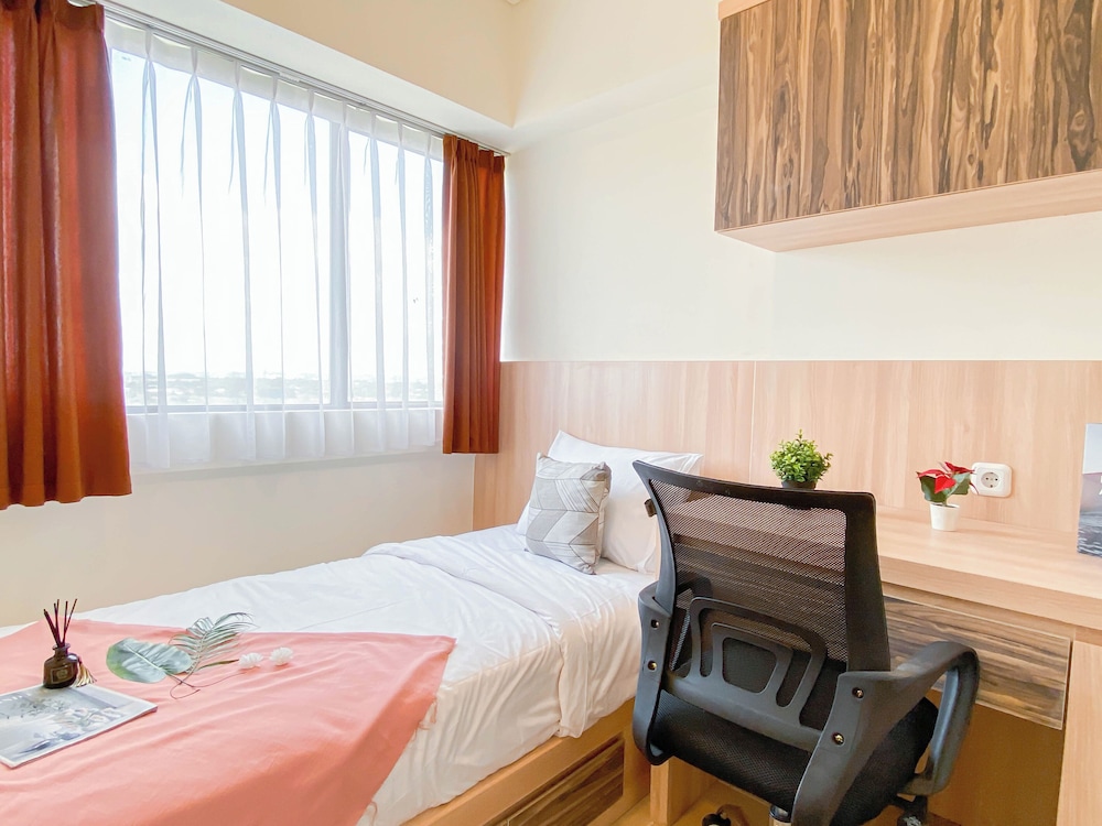 Restful 3Br At Meikarta Apartment