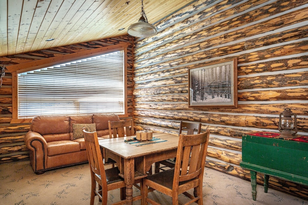 Bristlecone at Deer Valley Resort - Three Bedroom Condo with Loft and Hot Tub #504 3 Condo