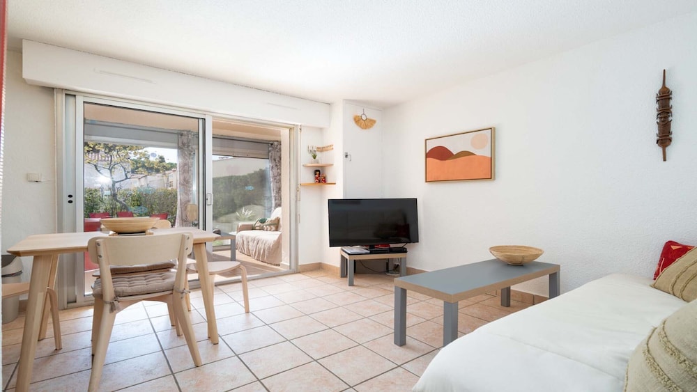 Cozy Stay in Sunny Agde