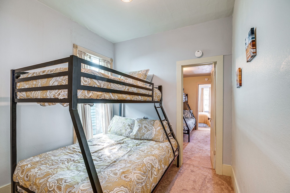 Close to Casinos + Trails: Historic Victor Cottage view 2