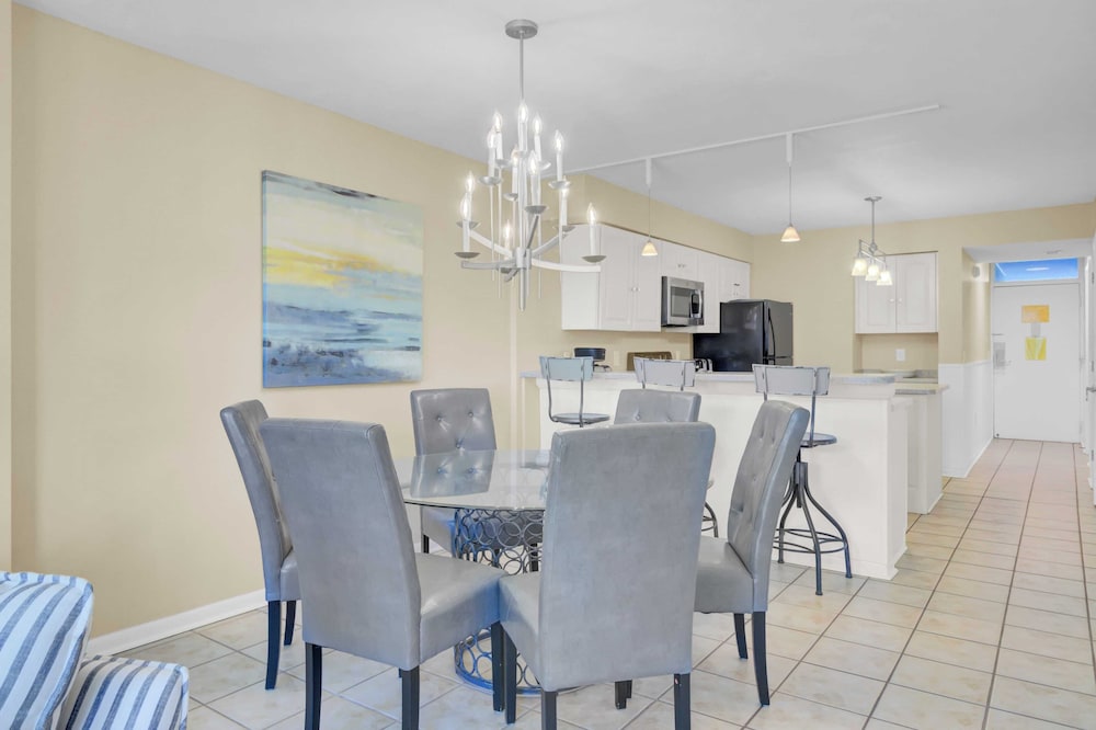 Beachfront, Pool Access, Balcony w/ Oceanview 222 D Shipwatch by Avantstay