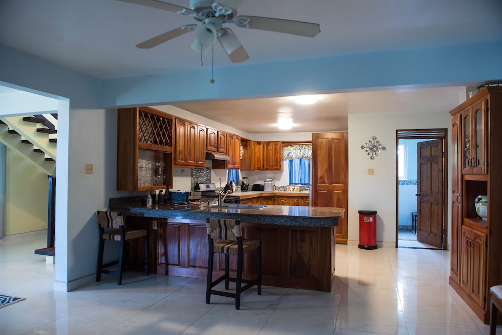 Blue Lotus Villa