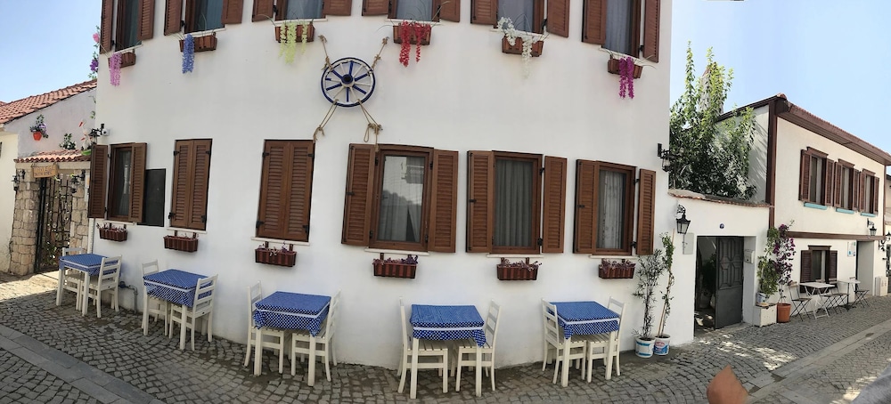 Mavi Ege Pansiyon view 3