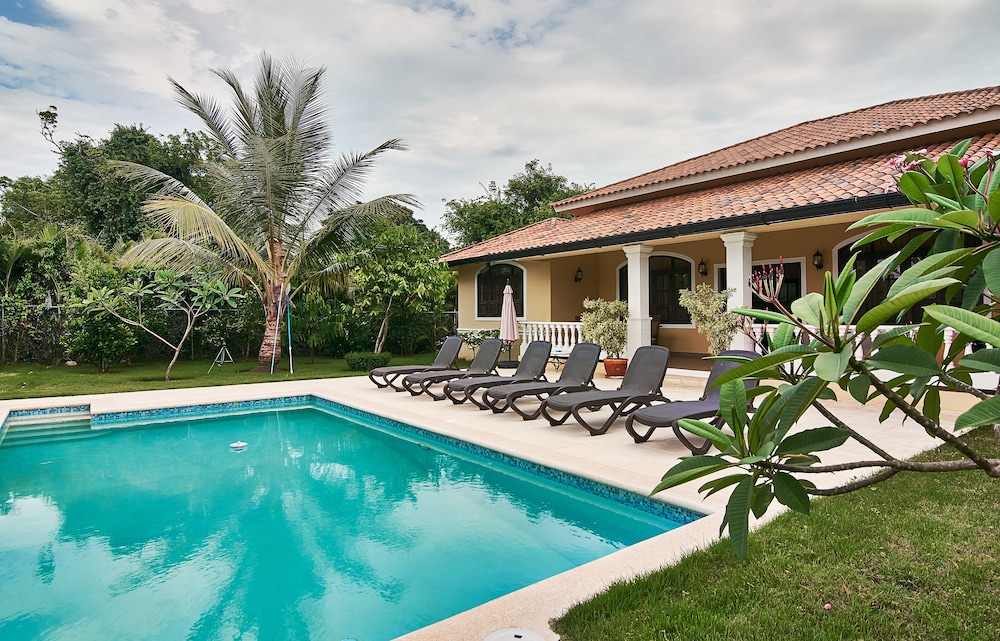 Villa Deluxe at Ocean Village