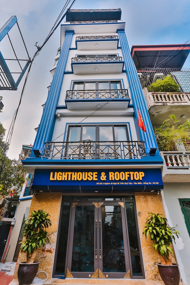 Lighthouse & Rooftop