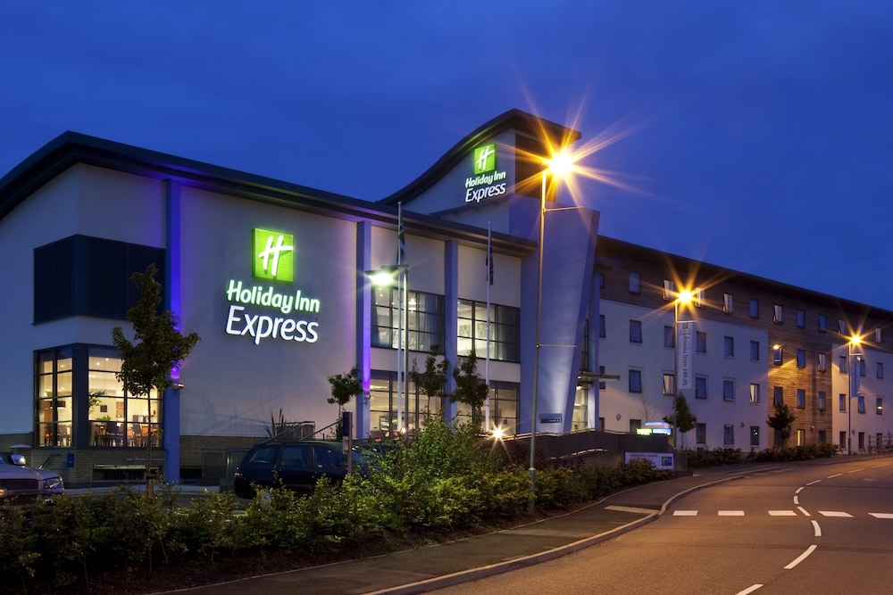 Walsall Vacations - Holiday Inn Express Walsall M6J10, an IHG Hotel - Property Image 4