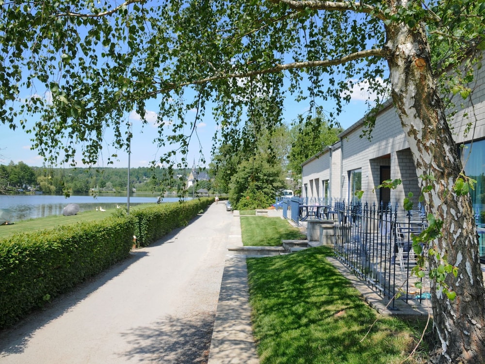 Comfortable, Renovated House With a Microwave, Near Vielsalm