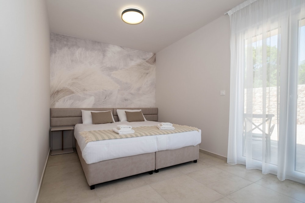 Holiday House Jewel With Private Pool