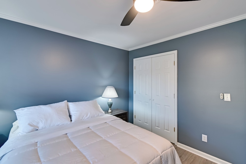 Private Patio: Apt 6 Mi to Cheraw State Park!
