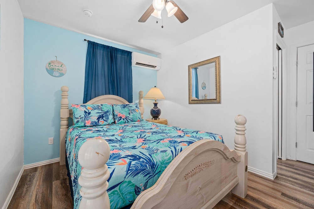 Harbor House Manor view 3