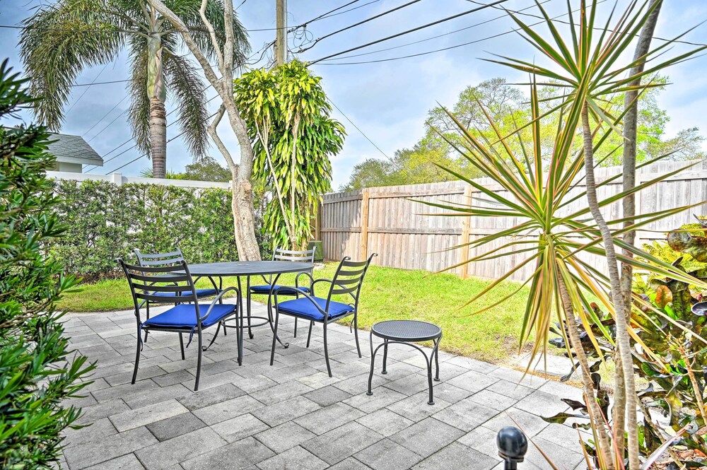 Sunny Largo Retreat: 4 Mi From Indian Rocks Beach! view 3