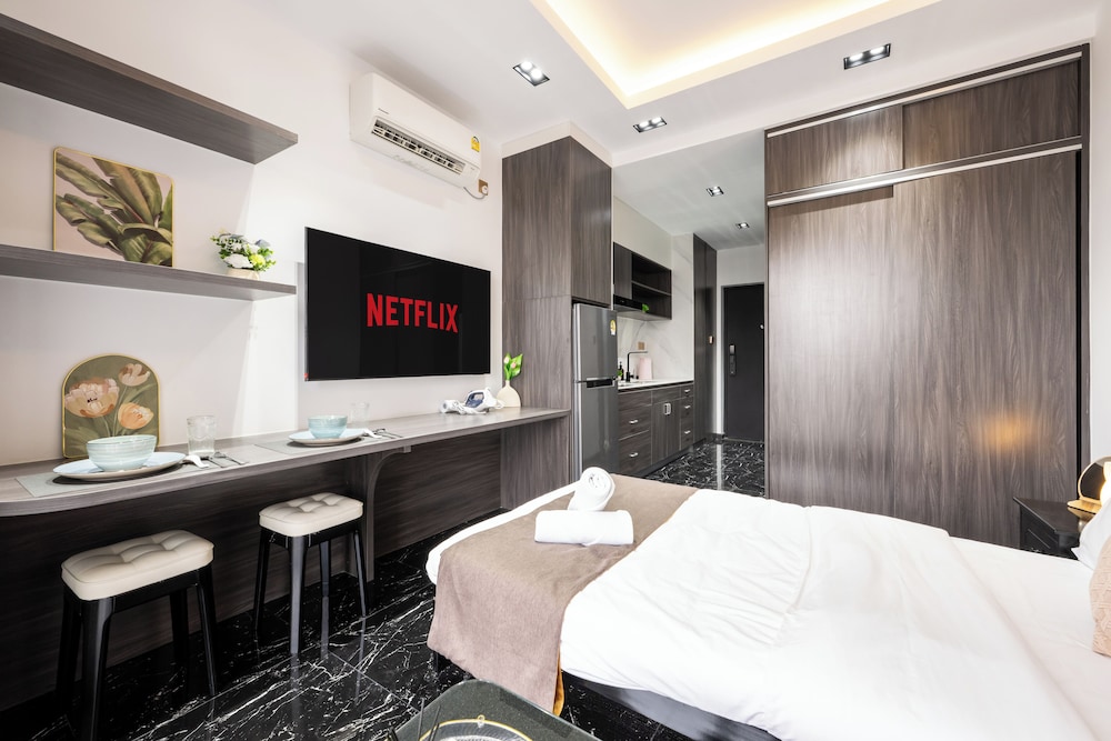 The Pinnacle Residence Service by Soben