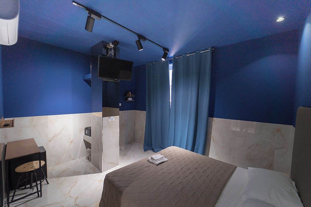 H.R. BOUTIQUE PORTO NAPOLI CENTRO by ClaPa Group Dislocated Hospitality