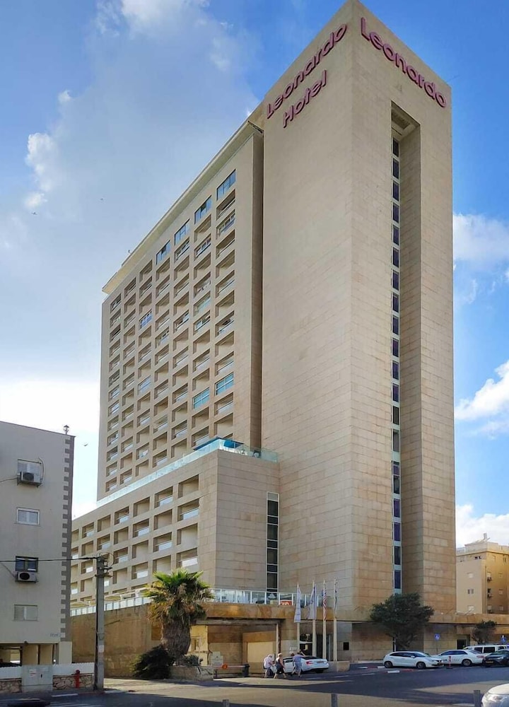 1202 GO to Leonardo Bat Yam