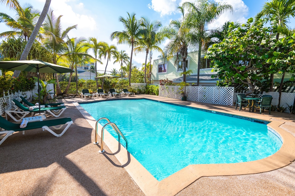 Nassau - Paradise Island Vacations - Bay View Suites Paradise Island - Property Image 1