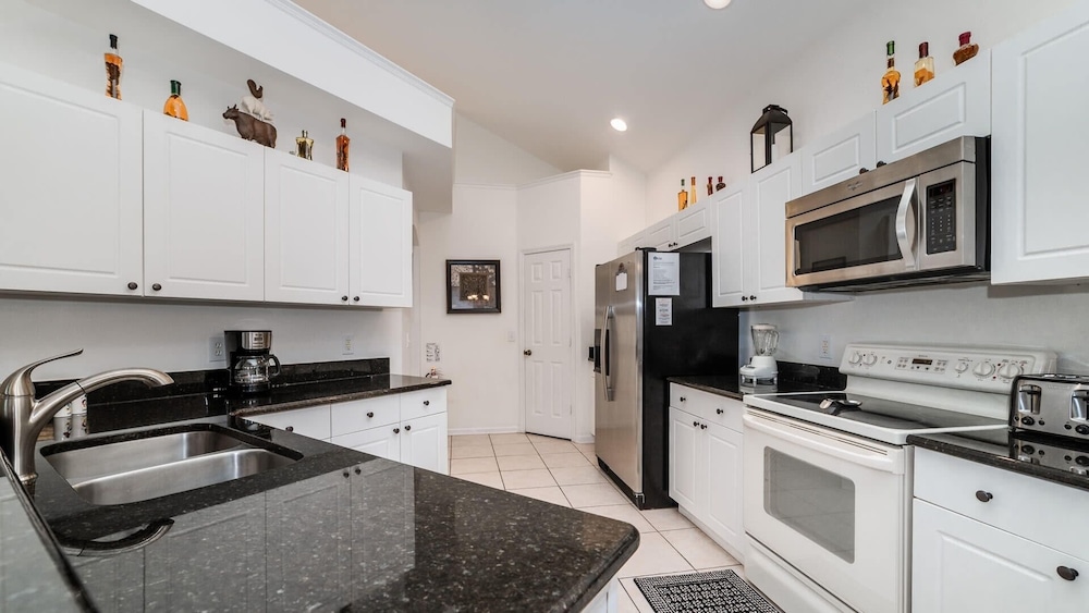 Windsor Palms Resort 6 Bedroom with Pool+Spa 6 Home