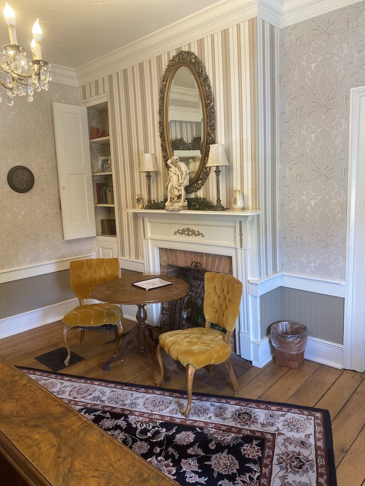 The Casselman Inn