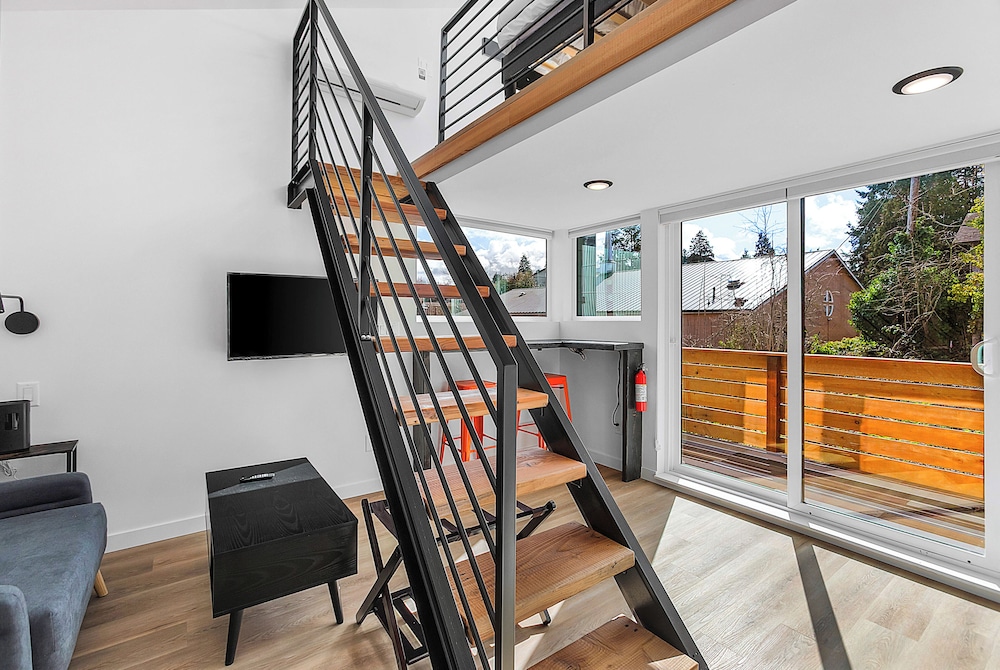 Sleek & Stylish Urban Loft