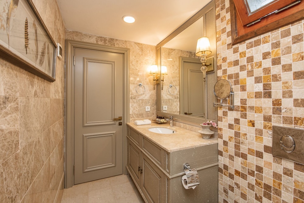 Layla Gocek - Yetişkinlere Özel - Image 83