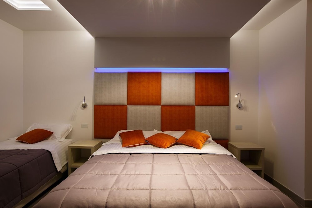 Orange Suites