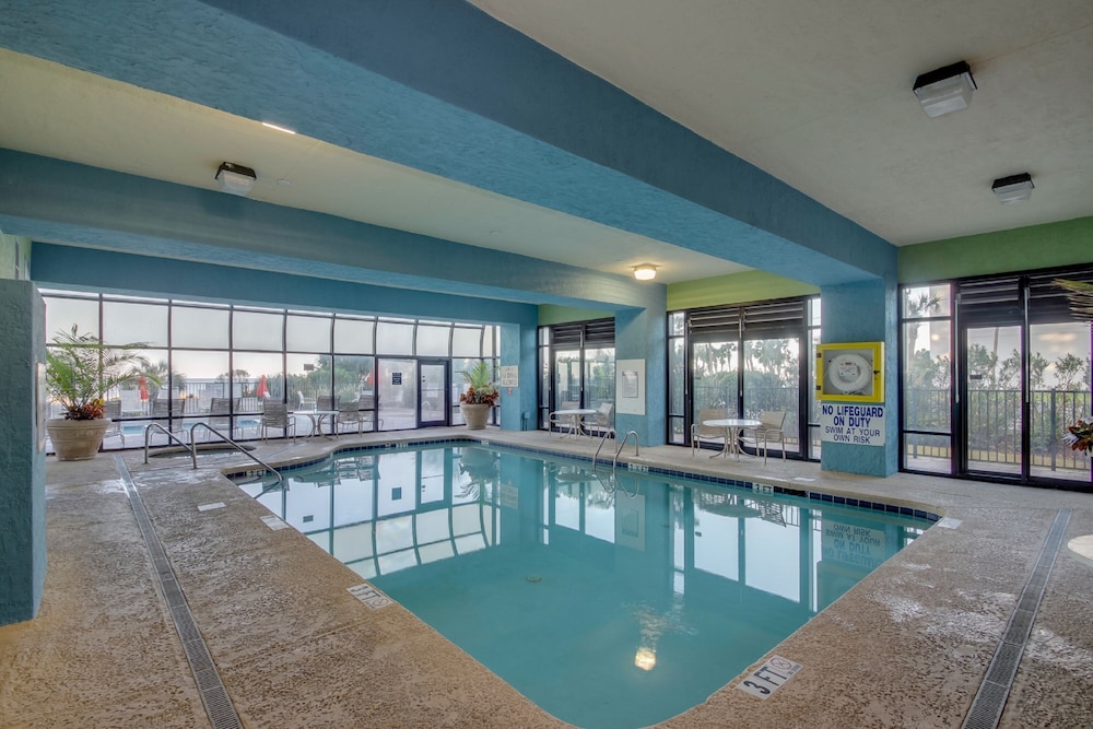 Hosteeva Oceanview Meridian Plaza Condo