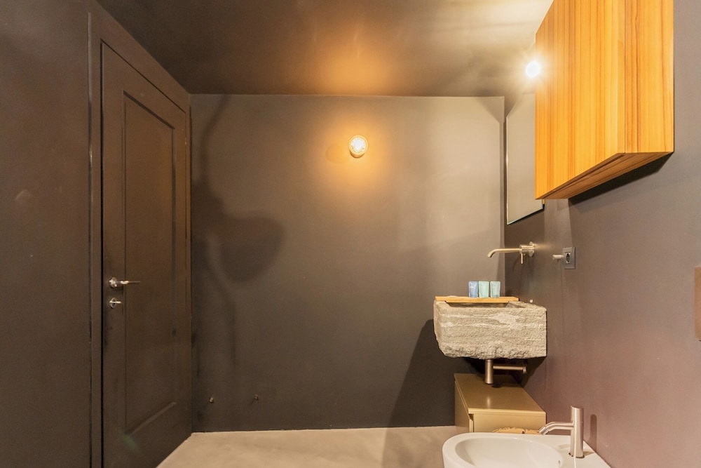 Shades Of Como With Private Terrace by Rent all Como
