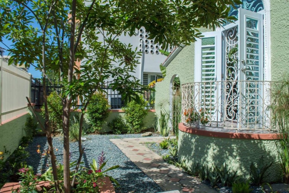 Casa Isabel Bed & Breakfast