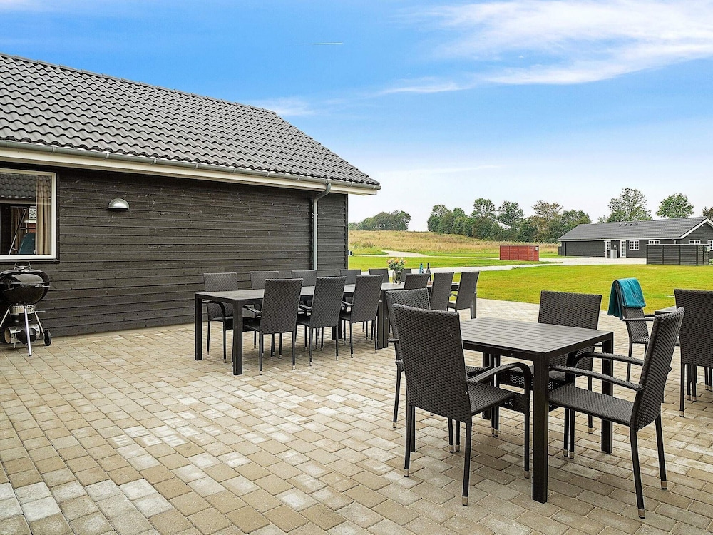 Spacious Holiday Home in Grenå near Sea view 4