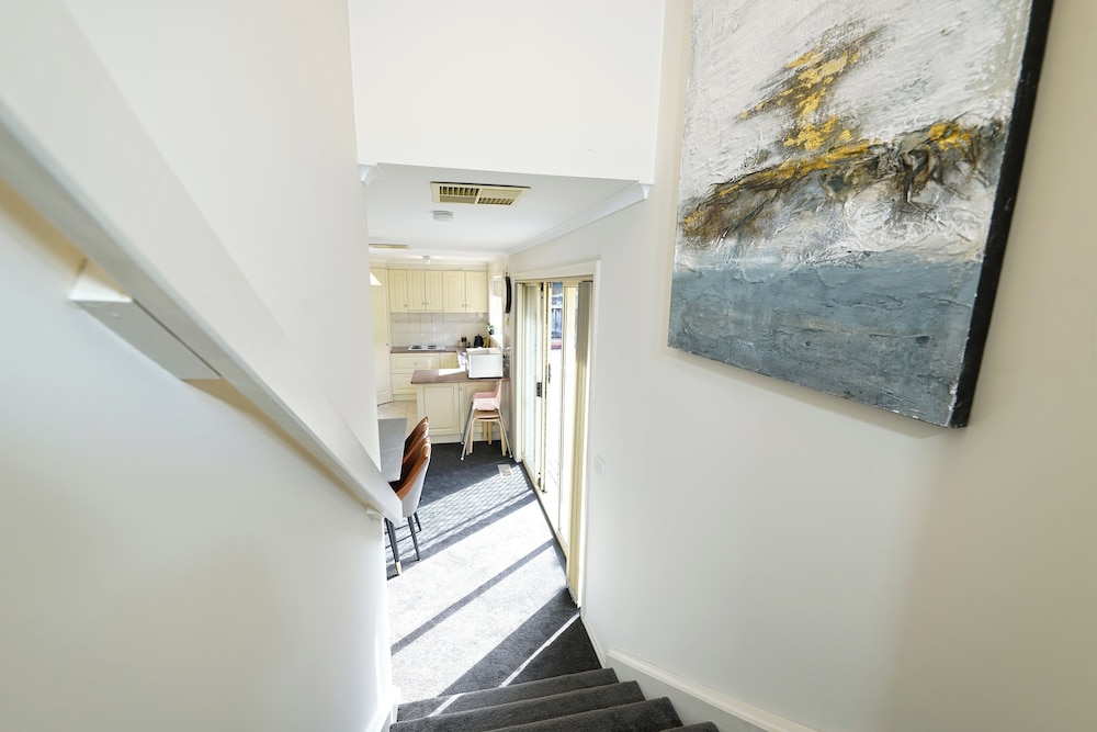 Exquisite 2BR Staycation Ringwood