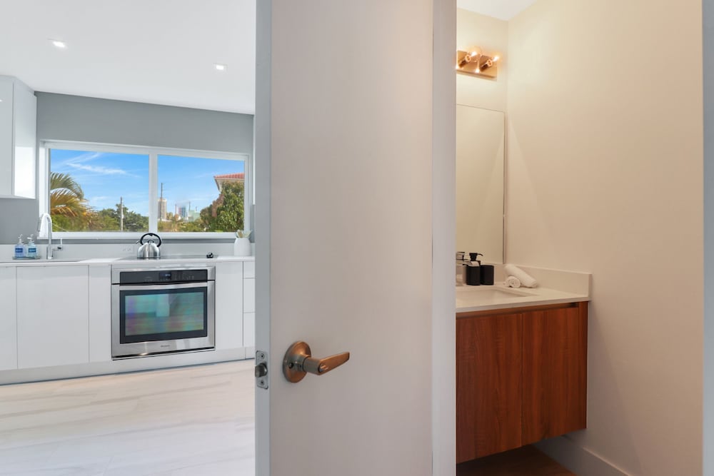 Roami at Harding Ave - Image 4