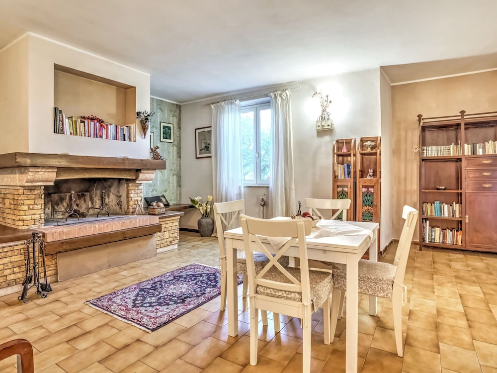 Elegant Holiday Home in Fabrica di Roma near Theatre