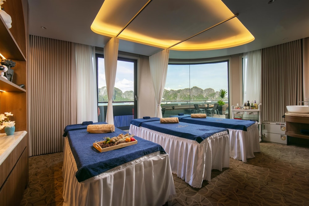Calista Luxury Cruise