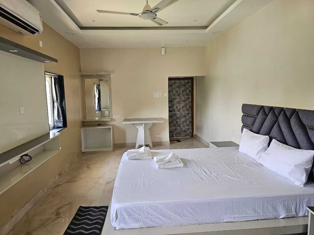 Jowar Hoter & Resort