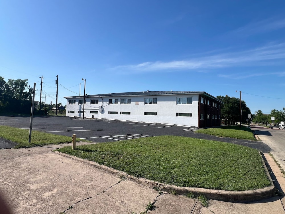 Economy Inn