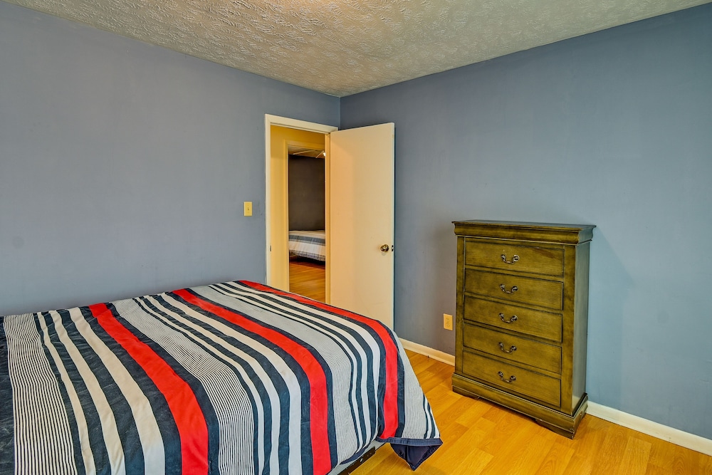 Fayetteville Vacations - Fayetteville Vacation Rental w/ Yard! - Property Image 19