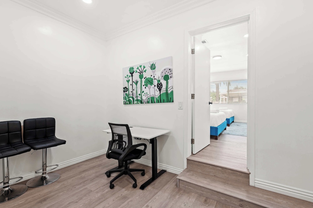 Spacious & Bright Home Fully Equipped
