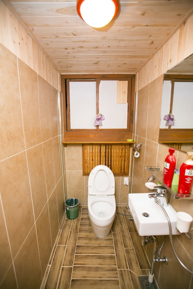 Bukchonmaru Hanok Guesthouse