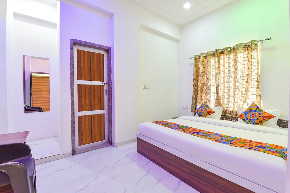 FabHotel Shree Radhey Shyam Palace